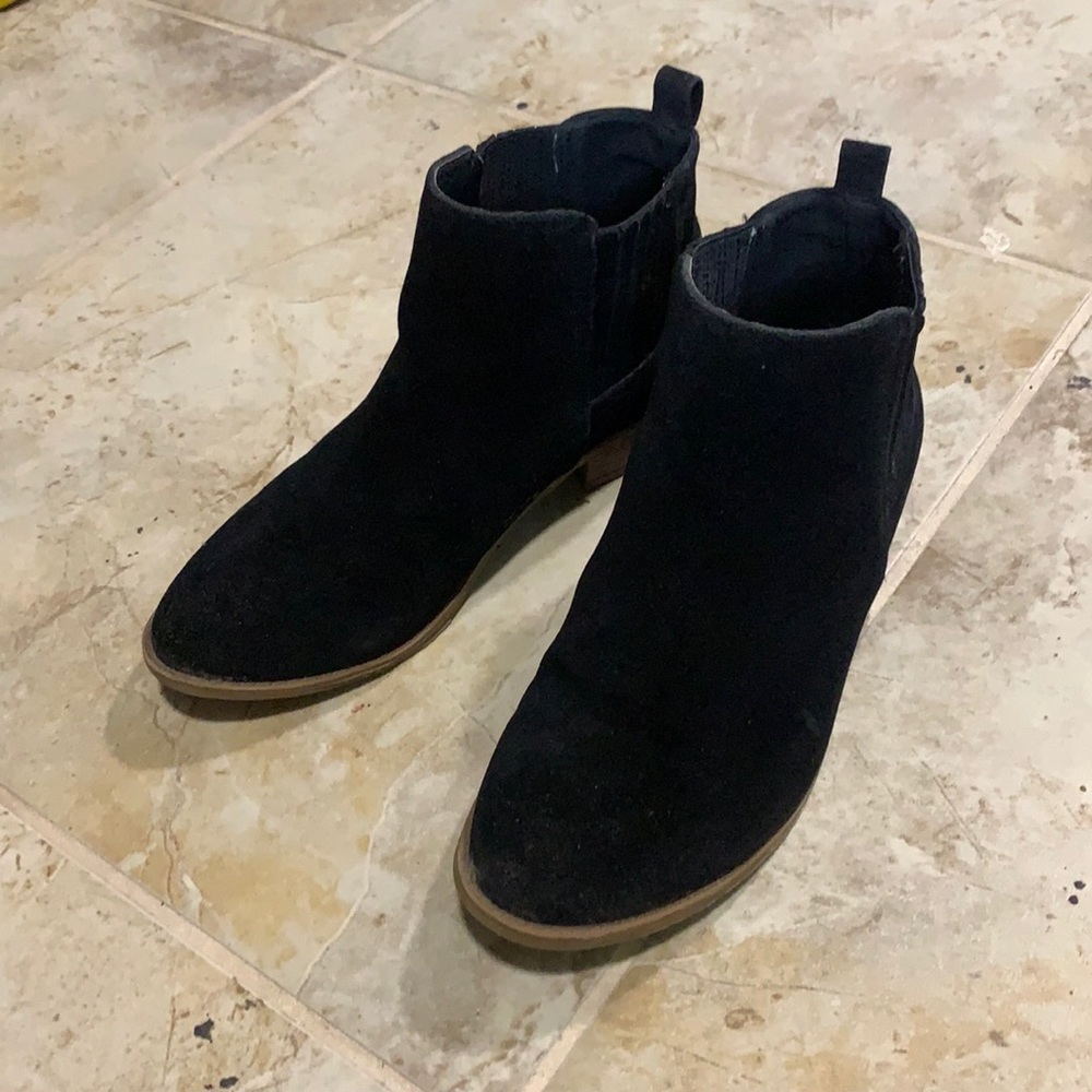 Suede black shoes